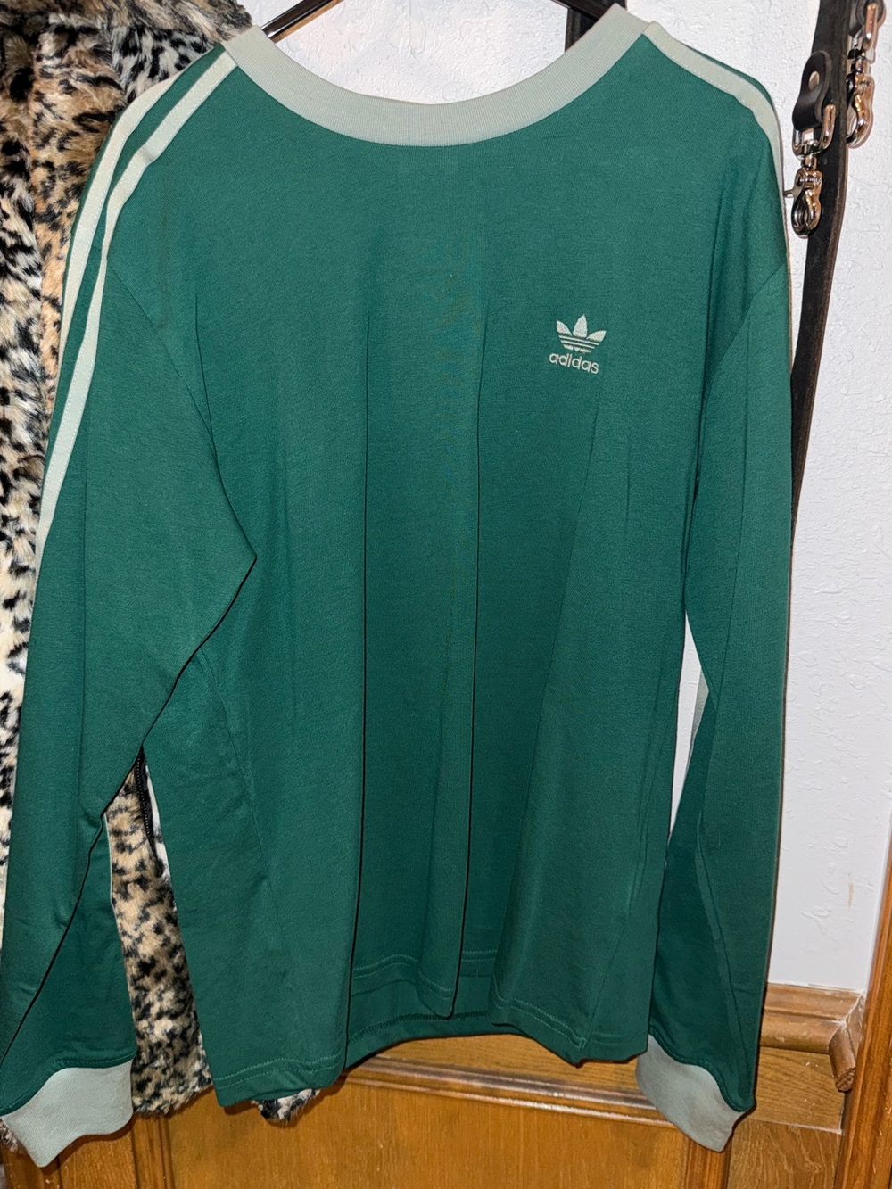 Adidas Trefoil Green & light green Long Sleeve Shirt Womens. Small NWT